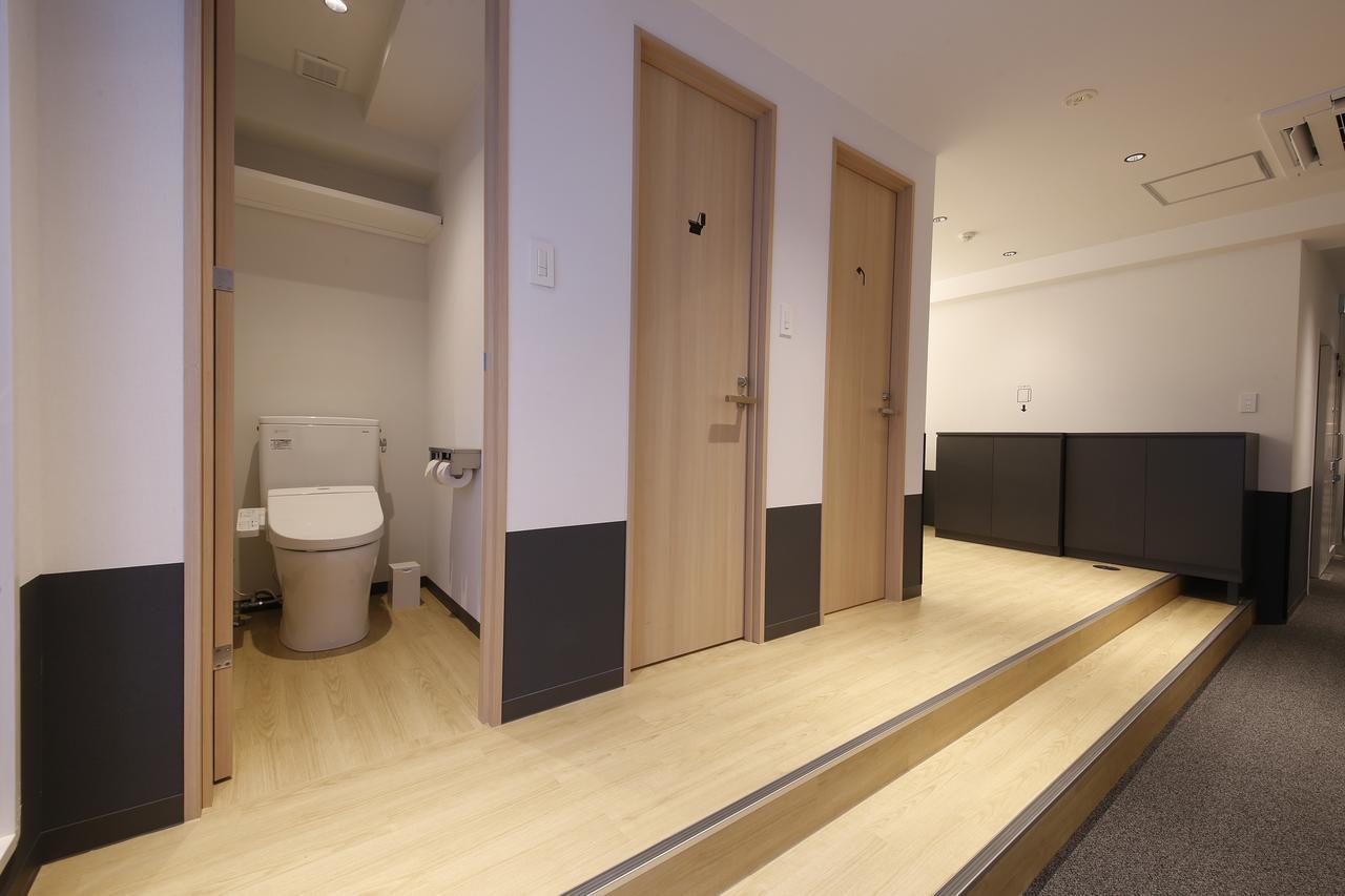 White Hostel Shinsaibashi Osaka Exterior photo