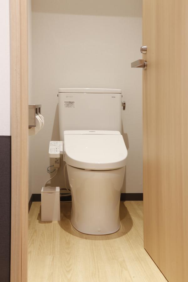 White Hostel Shinsaibashi Osaka Exterior photo