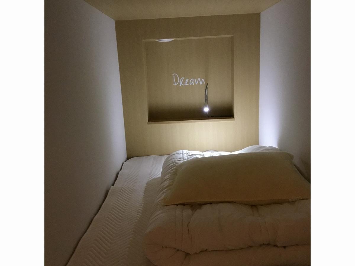 White Hostel Shinsaibashi Osaka Exterior photo
